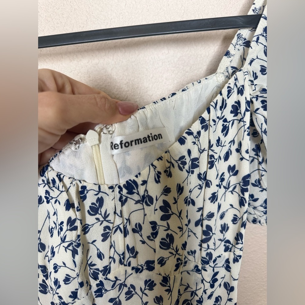 Reformation Hannah floral dress size 6 - Picture 6 of 8